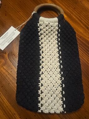 Black & Cream Crochet Wristlet Clutch with Wooden Handle